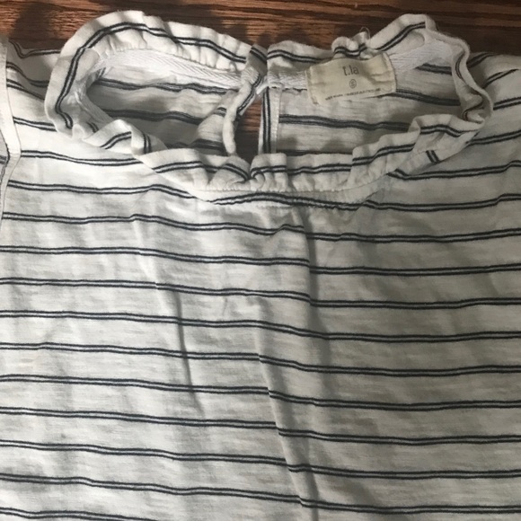 Anthropologie T.La sleeveless shirt - Picture 3 of 4